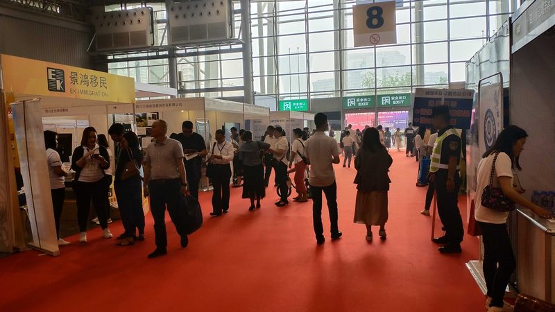 户外广告传媒公司定制方案：揭秘专业背后的秘密